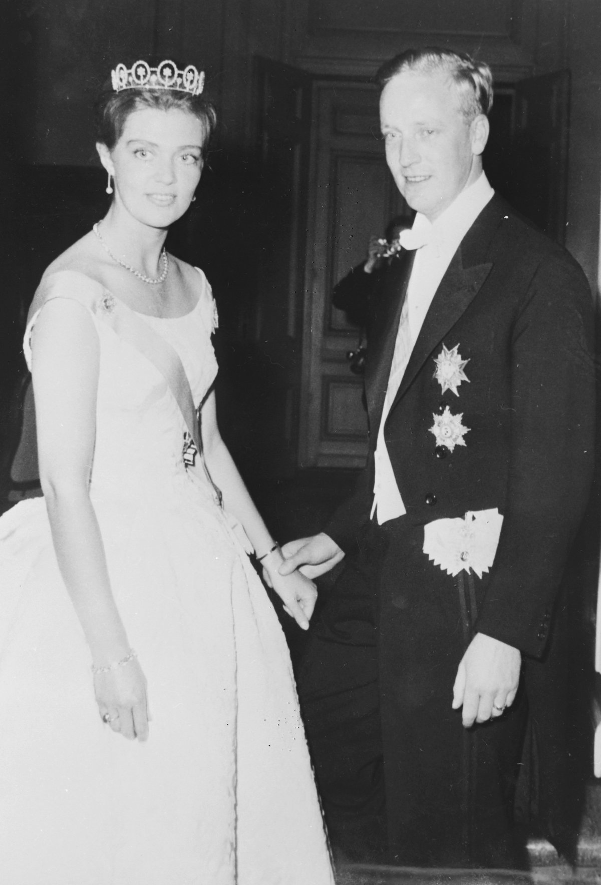 Princess Birgitta of Sweden and Prince Johann Georg of Hohenzollern attend a ball on the eve of their civil wedding ceremony in Stockholm, May 24, 1961 (Smith Archive/Alamy)