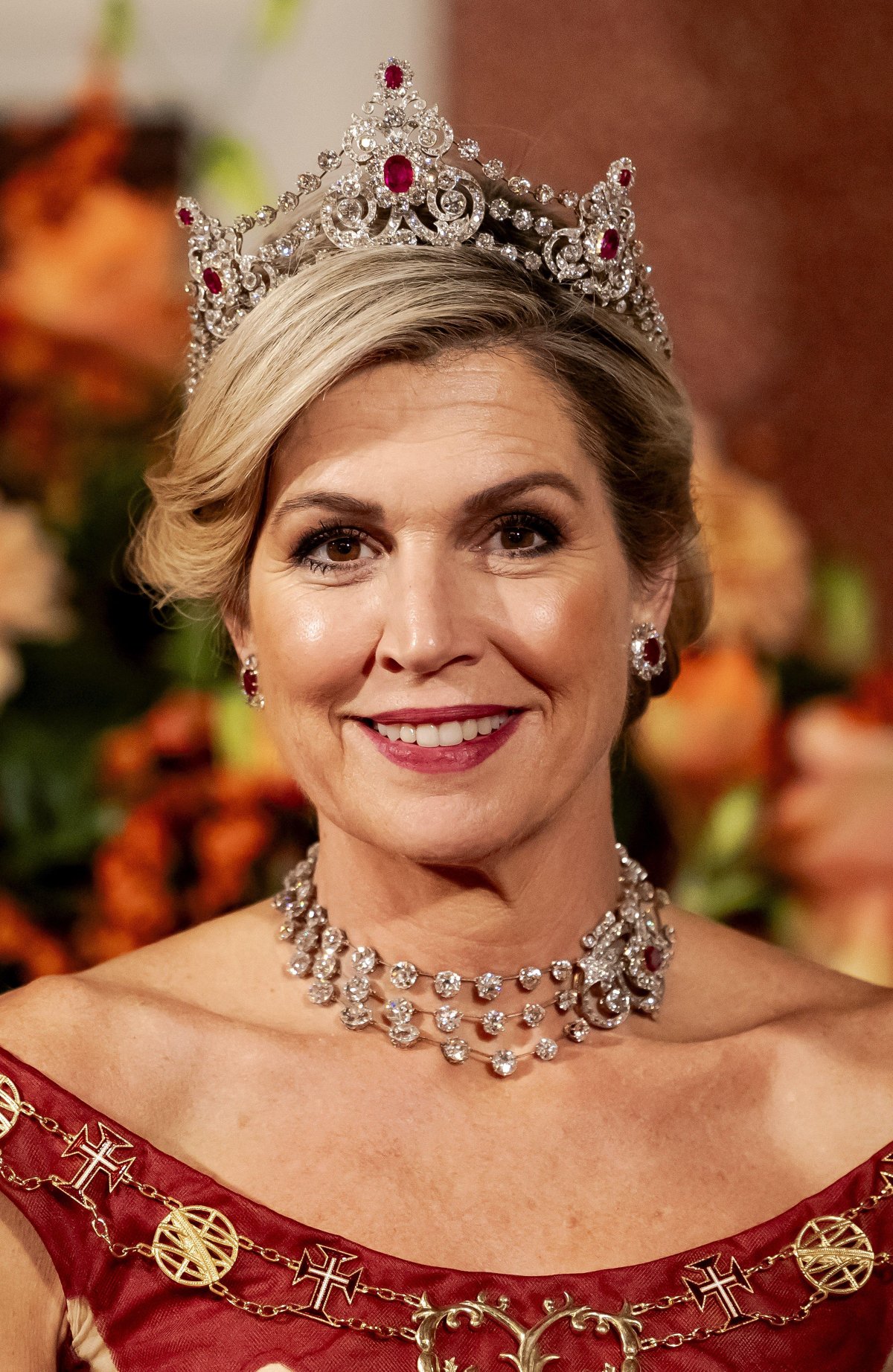 The King and Queen of the Netherlands, with the Princess of Orange, host a state banquet in honor of the President of Portugal in Amsterdam on December 10, 2024 (ROBIN VAN LONKHUIJSEN/ANP/Alamy)