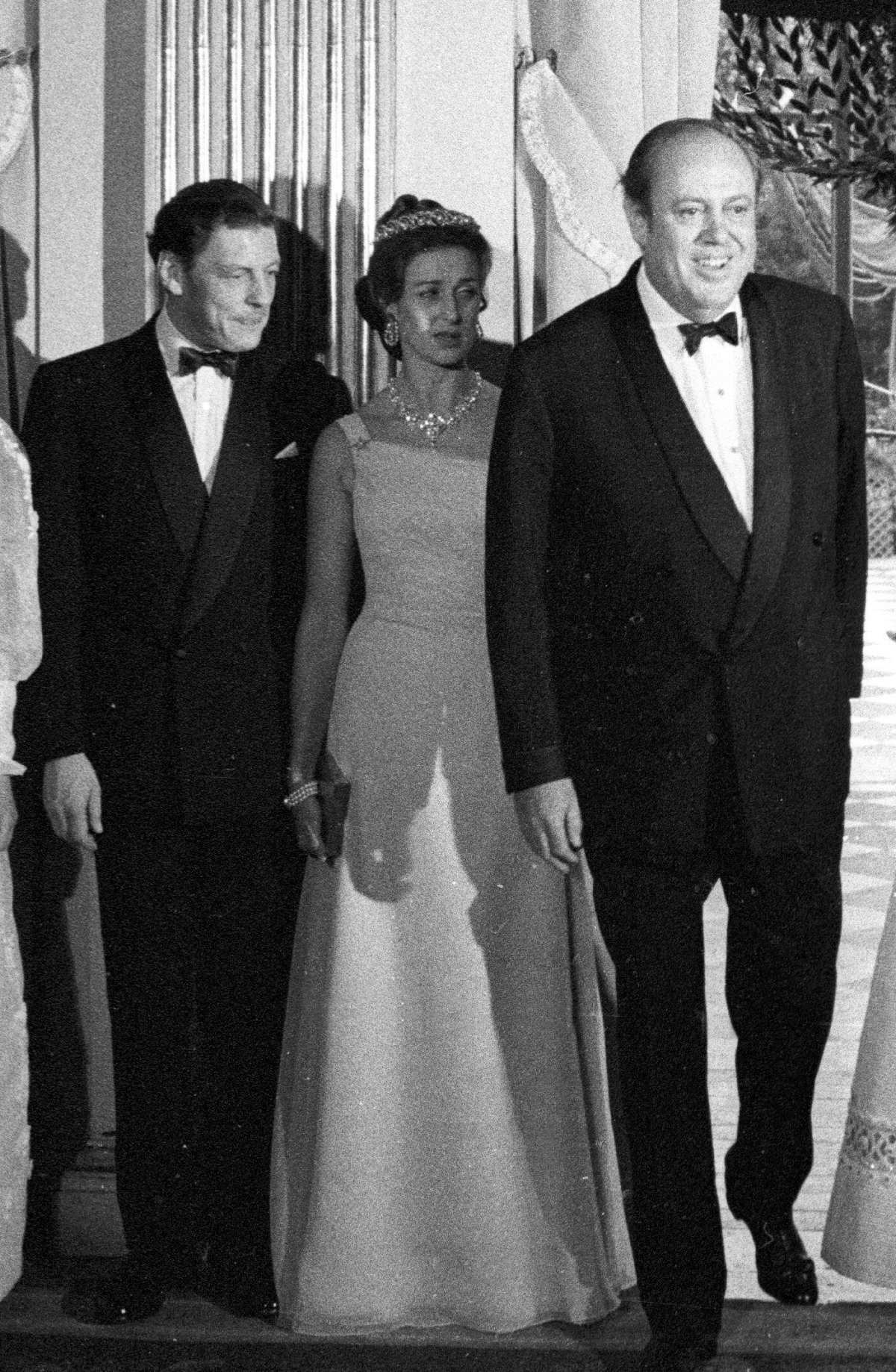 Angus Ogilvy and Princess Alexandra attend a party given by the British ambassador to France, Christopher Soames, in Paris, June 1969 (Smith Archive/Alamy)