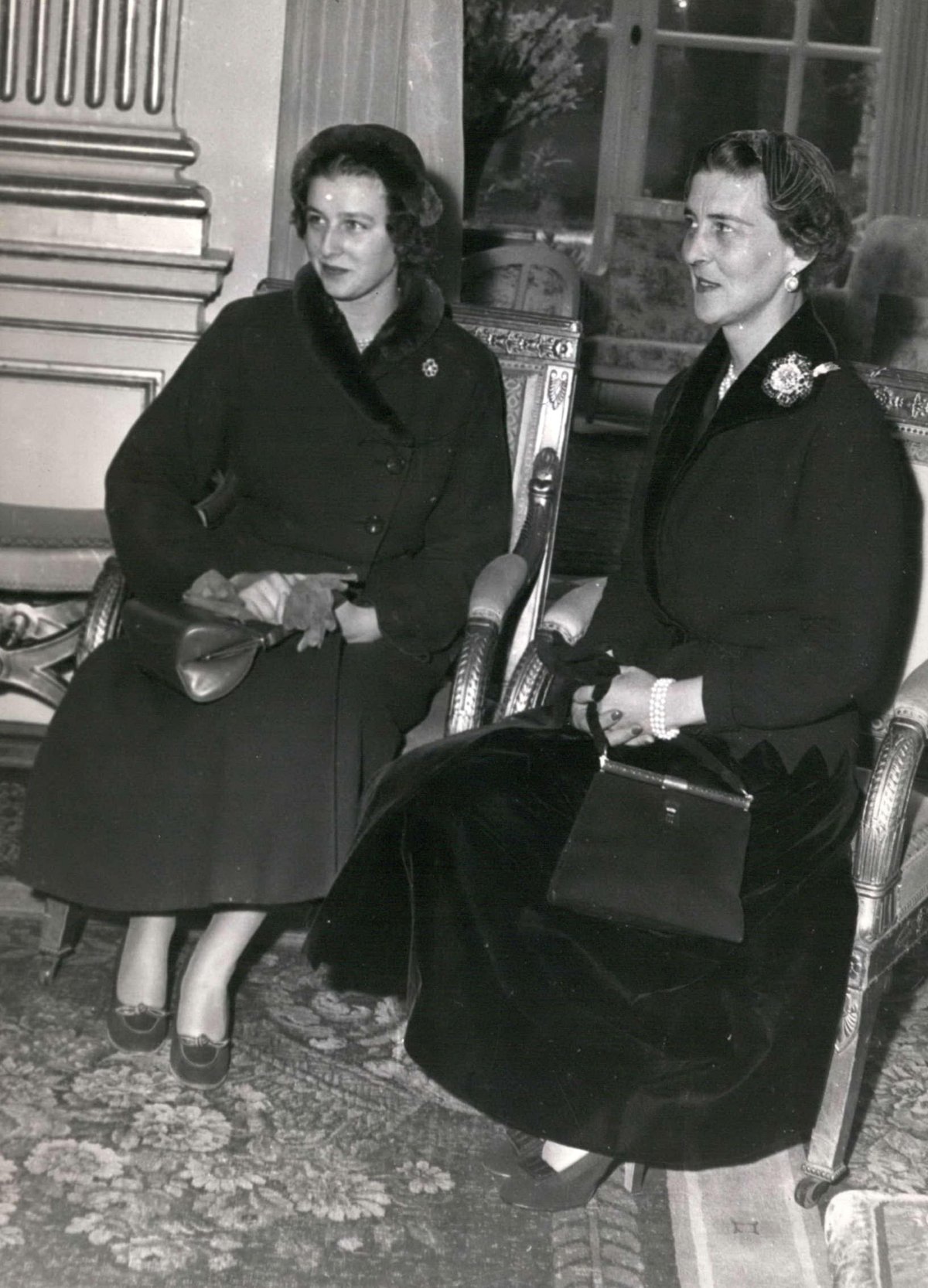 Princess Marina, Duchess of Kent and her daughter, Princess Alexandra, at the British embassy in Paris, October 1953 (Keystone Press/Alamy)