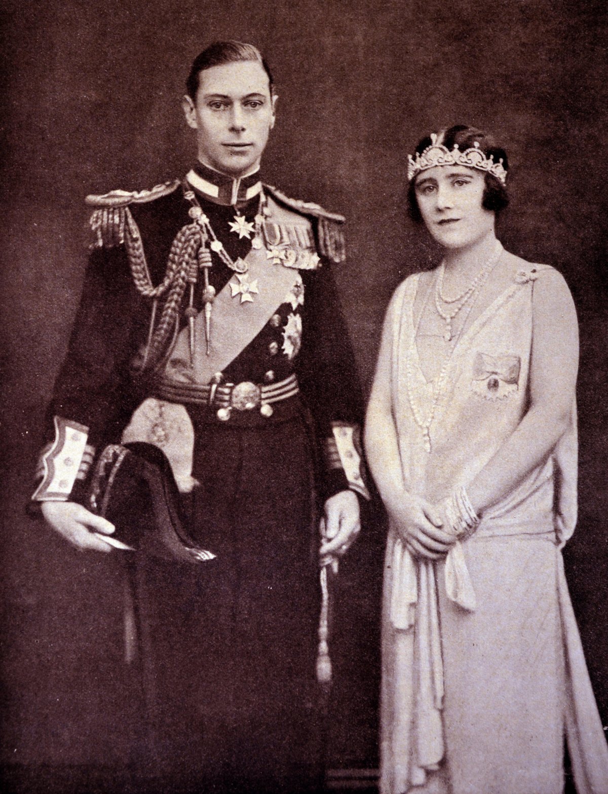 Formal photograph of the Duke and Duchess of York, ca. 1928 (World History Archive/Alamy)