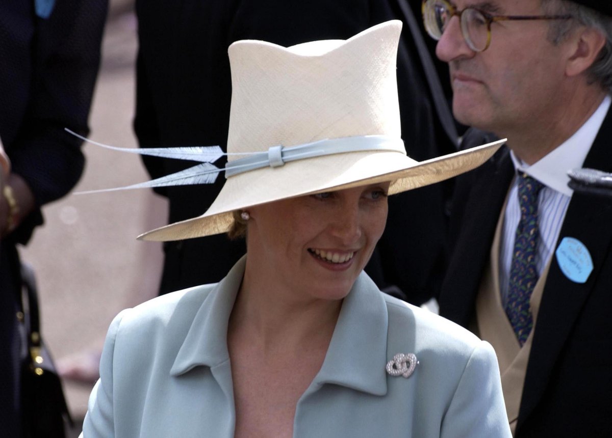 The Countess of Wessex attends Royal Ascot on June 18, 2002 (Anwar Hussein/Alamy)