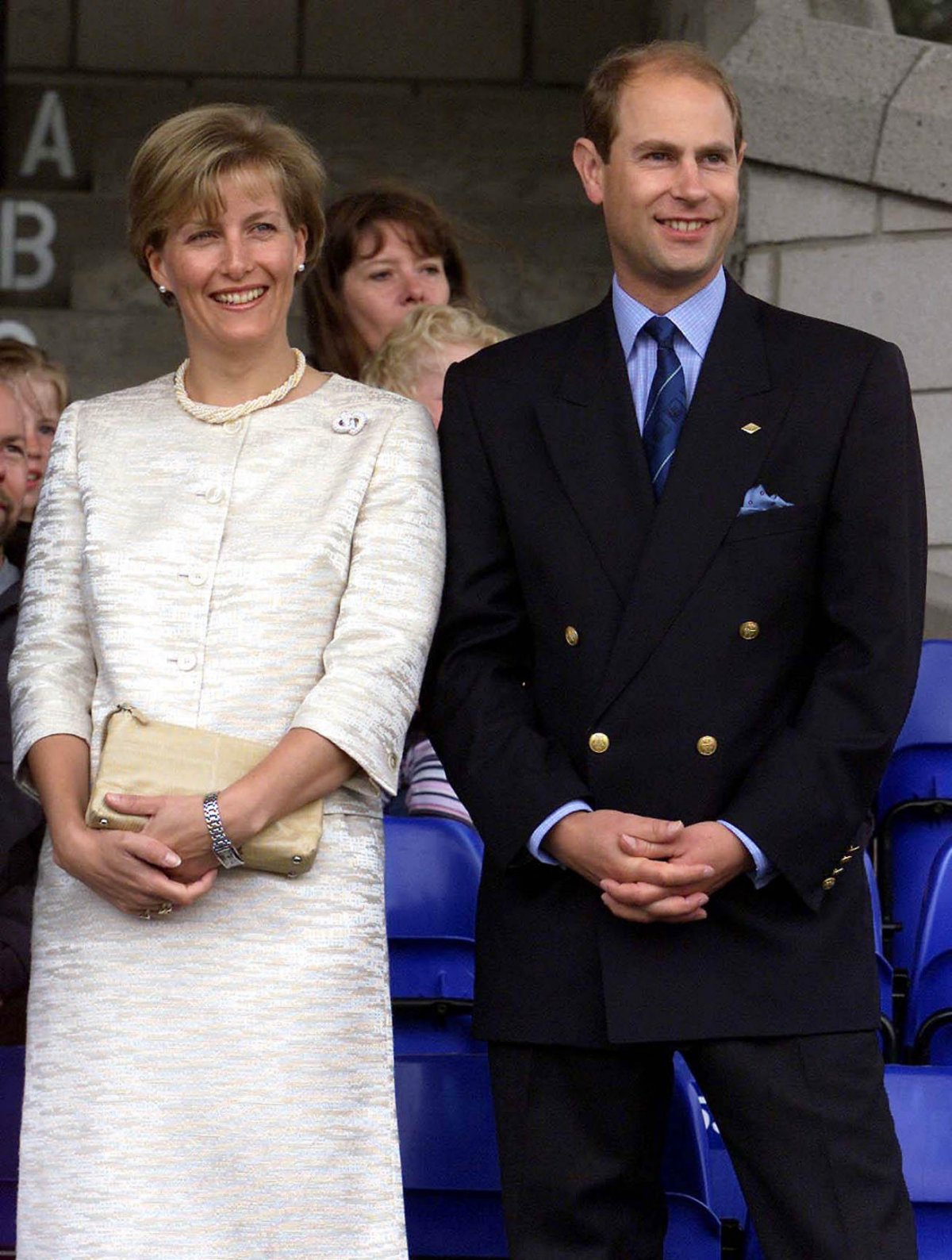 The Earl and Countess of Wessex attend the National Sports Centre Island Games on the Isle of Man on July 8, 2001 (Andrew Parsons/PA Images/Alamy)