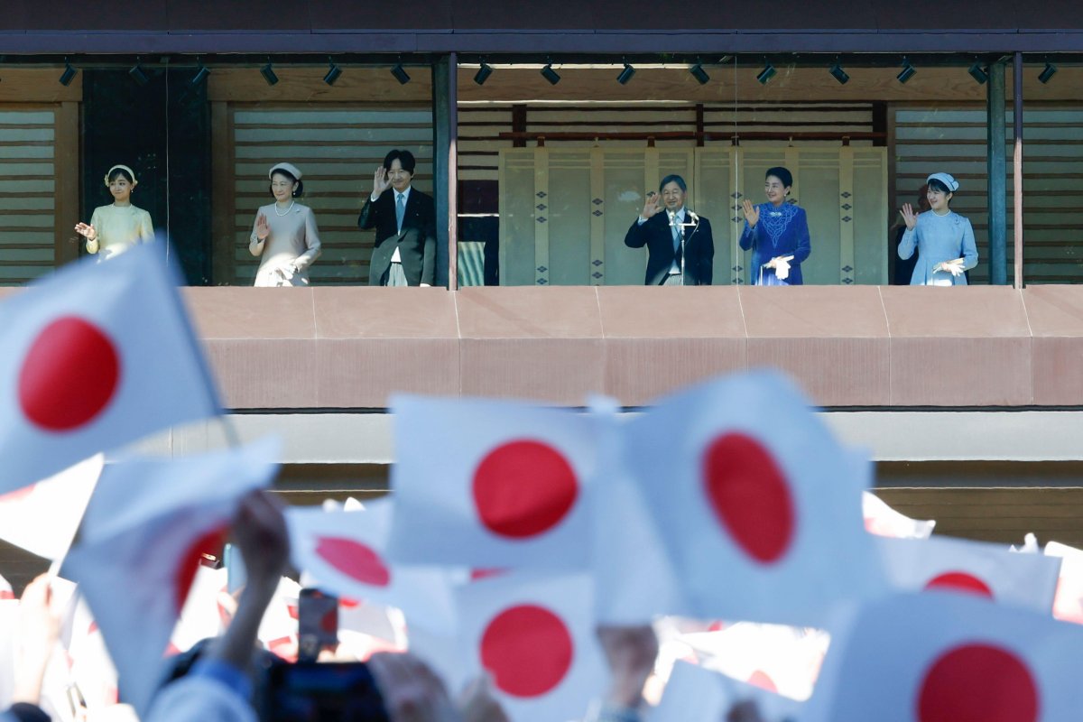 Members of the Japanese imperial family wave from the balcony of the Imperial Palace in Tokyo during the Emperor's 65th birthday celebrations on February 23, 2025 (Rodrigo Reyes Marin/Zuma Press/Alamy)