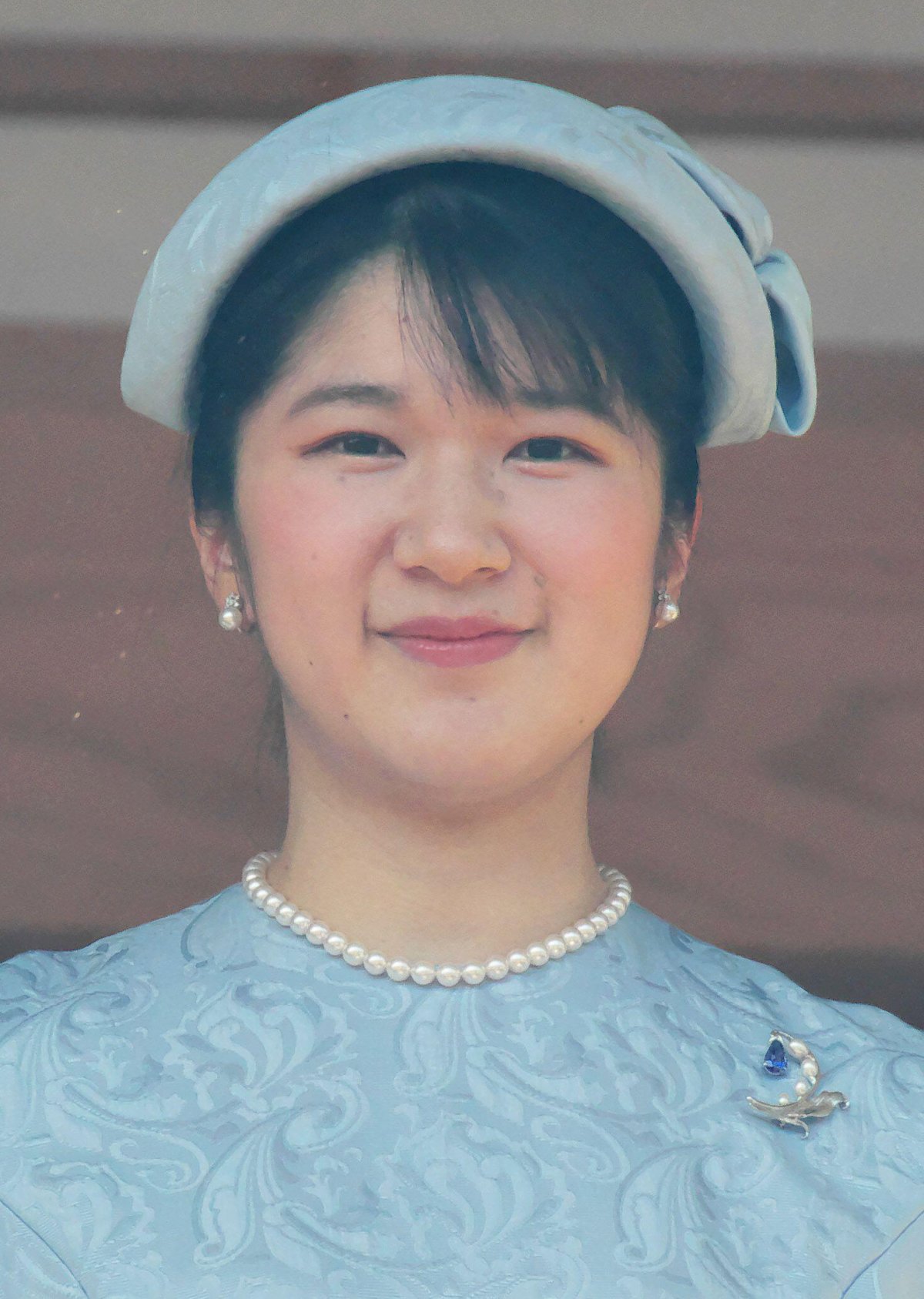 Princess Aiko of Japan appears on the balcony of the Imperial Palace in Tokyo during the Emperor's 65th birthday celebrations on February 23, 2025 (Keizo Mori/UPI/Alamy)
