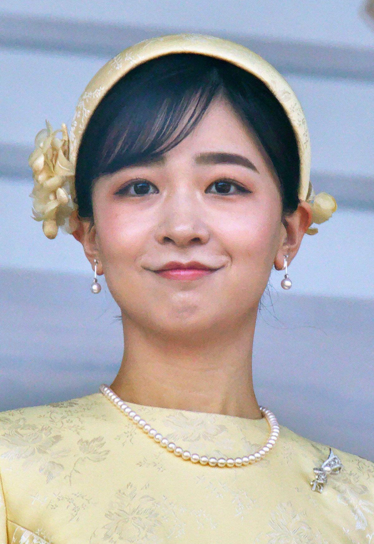 Princess Kako of Akishino appears on the balcony of the Imperial Palace in Tokyo during the Emperor's 65th birthday celebrations on February 23, 2025 (Keizo Mori/UPI/Alamy)