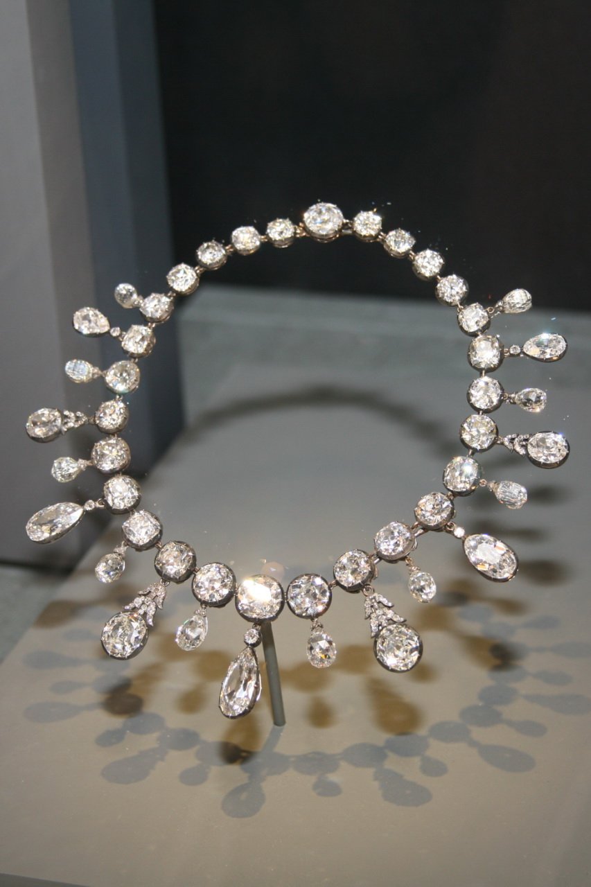 The Napoleon Diamond Necklace on display at the Smithsonian Institution (Wikimedia Commons)