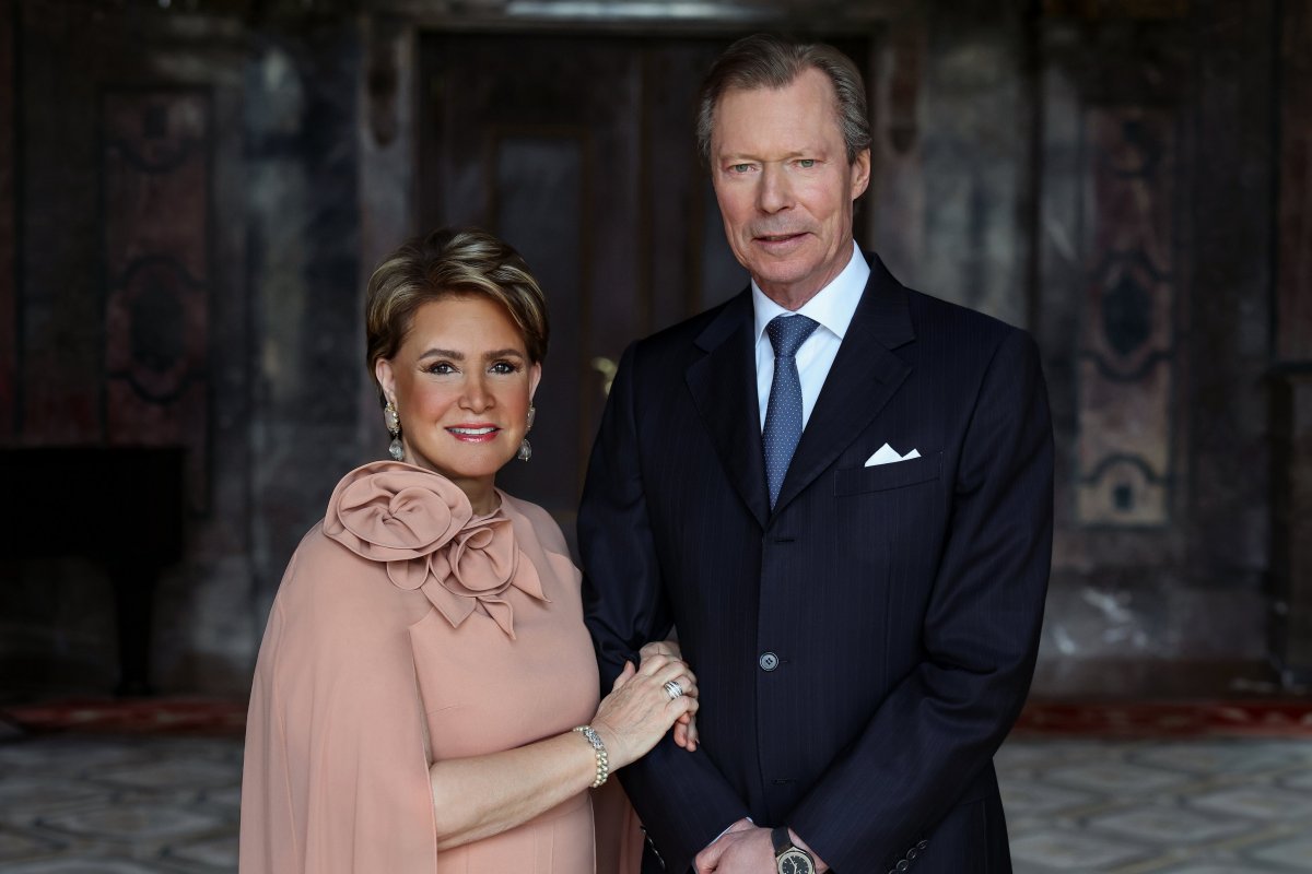 The Grand Duke and Grand Duchess of Luxembourg pose for a new set of official portraits to mark her birthday, March 2025 (Sophie Margue/Maison du Grand-Duc)