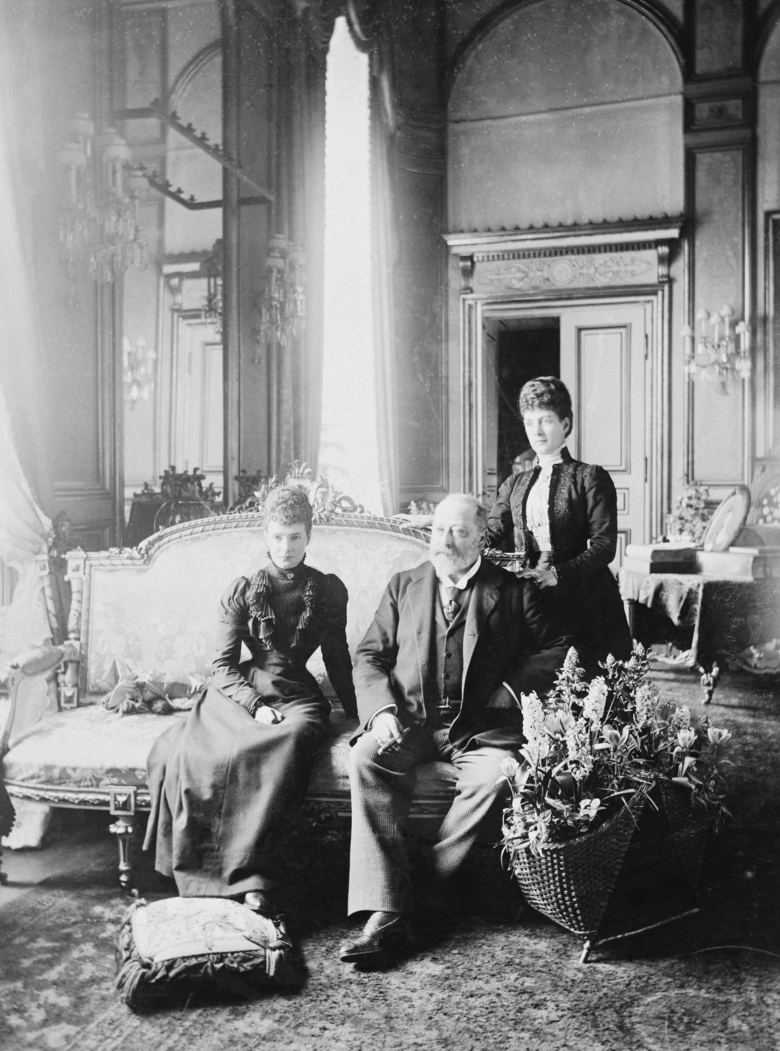 The Dowager Empress of Russia and the Prince and Princess of Wales pose for a portrait at Amalienborg Palace in Copenhagen, April 1900 (Royal Collection Trust)