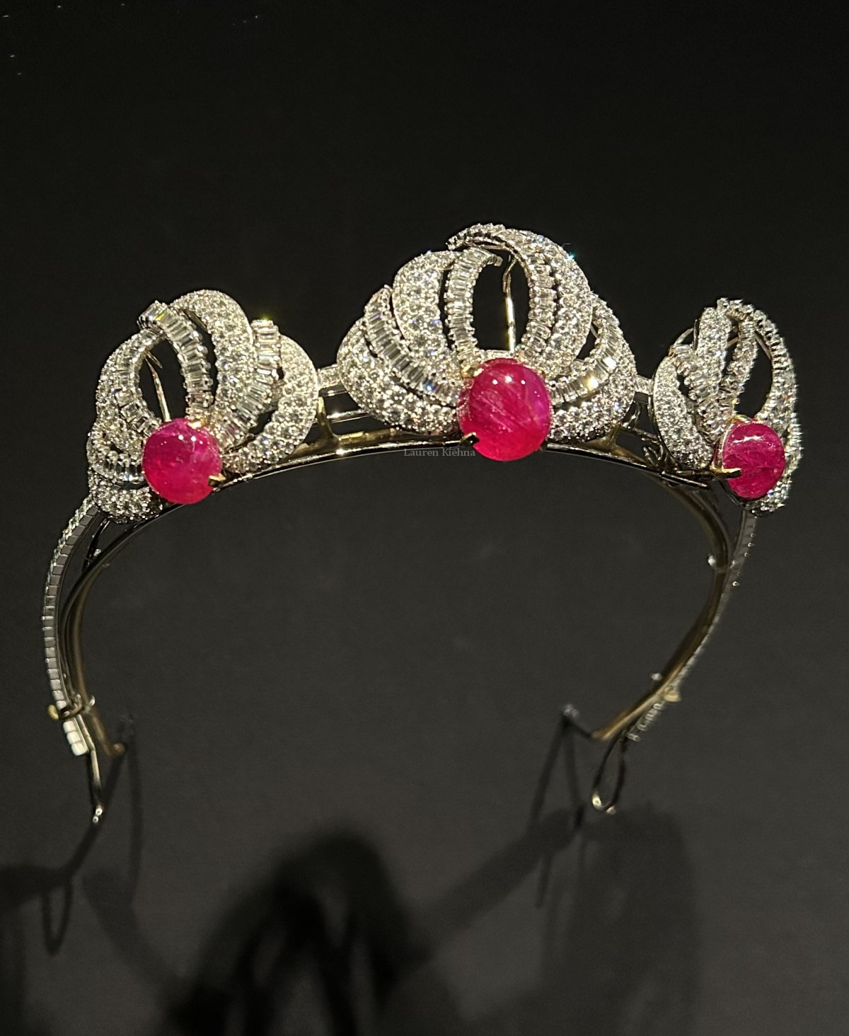 The Bains de Mer Tiara, displayed at the Victoria & Albert Museum in London on April 9, 2025 (Photo © Lauren Kiehna)