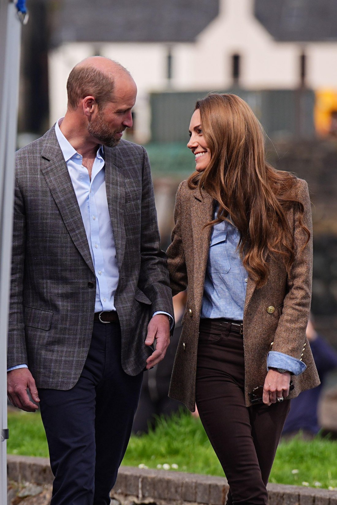 The Duke and Duchess of Rothesay visit the town of Tobermory on the Isle of Mull in Scotland on April 29, 2025 (Aaron Chown/PA Images/Alamy)