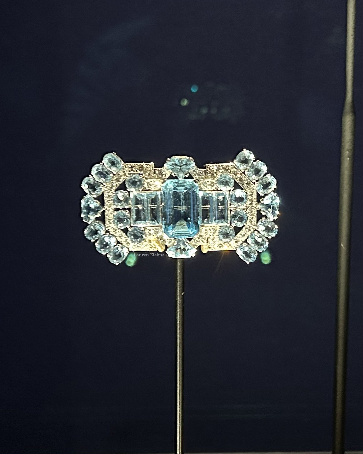 The Queen Mother's Aquamarine Art Deco Brooch, displayed as part of the Cartier exhibition at the Victoria & Albert Museum in London, April 2025 (Photo © Lauren Kiehna)