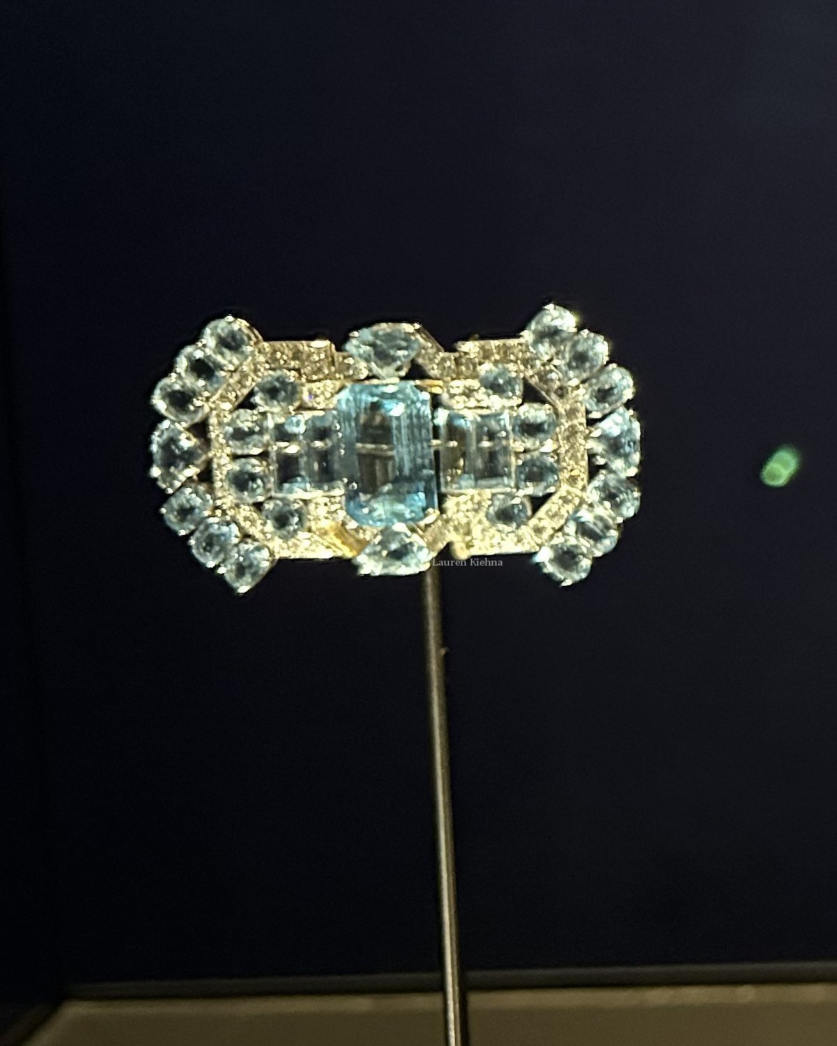 The Queen Mother's Aquamarine Art Deco Brooch, displayed as part of the Cartier exhibition at the Victoria & Albert Museum in London, April 2025 (Photo © Lauren Kiehna)