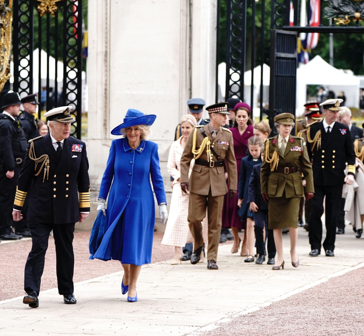 Members of the British royal family return to Buckingham Palace after the military procession marking the 80th anniversary of VE Day, and in honor of those who served during the Second World War, in London on May 5, 2025 (Aaron Chown/PA Images/Alamy)