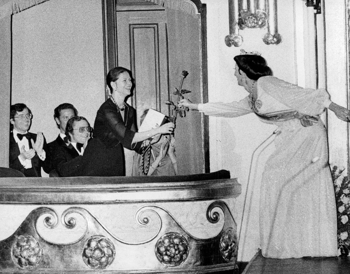 Drag artist Christer Lindarw performs as Queen Silvia at the Oscarsteatern in Stockholm, 1977 (TT News Agency/Alamy)