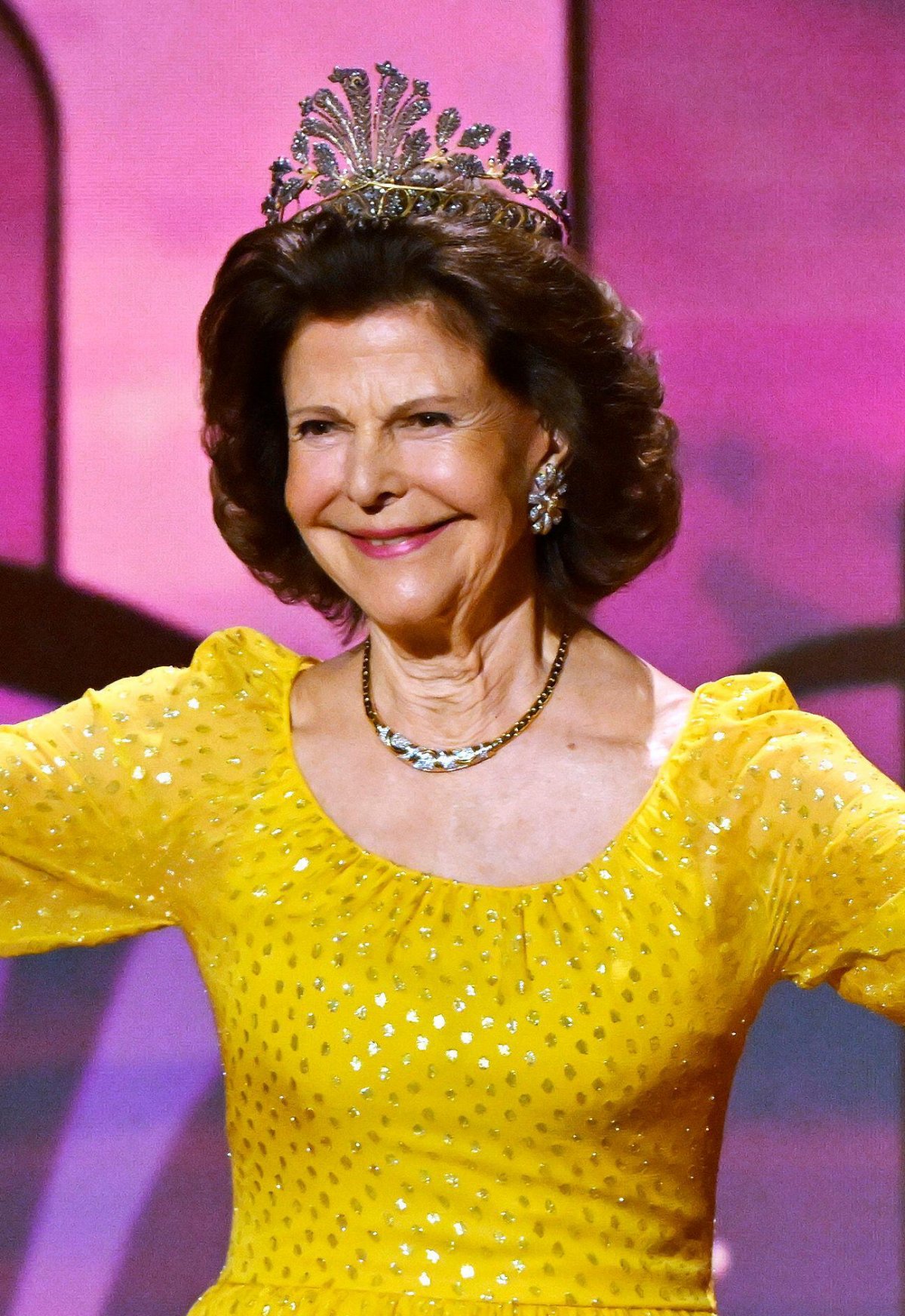 The Queen of Sweden surprises drag artist Christer Lindarw during a recording of the television show Vilket Liv at the Oscarsteatern in Stockholm on March 26, 2025 (Karin Törnblom/TT News Agency/Alamy)