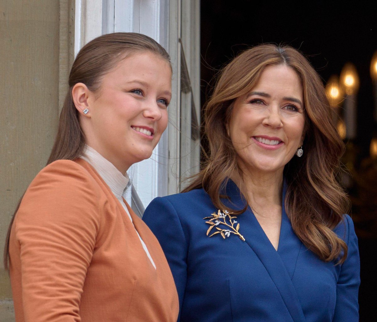 Princess Isabella and Queen Mary of Denmark celebrate King Frederik X's birthday on the palace balcony at Amalienborg on May 26, 2025 (Stefan Lindblom/TT News Agency/Alamy)