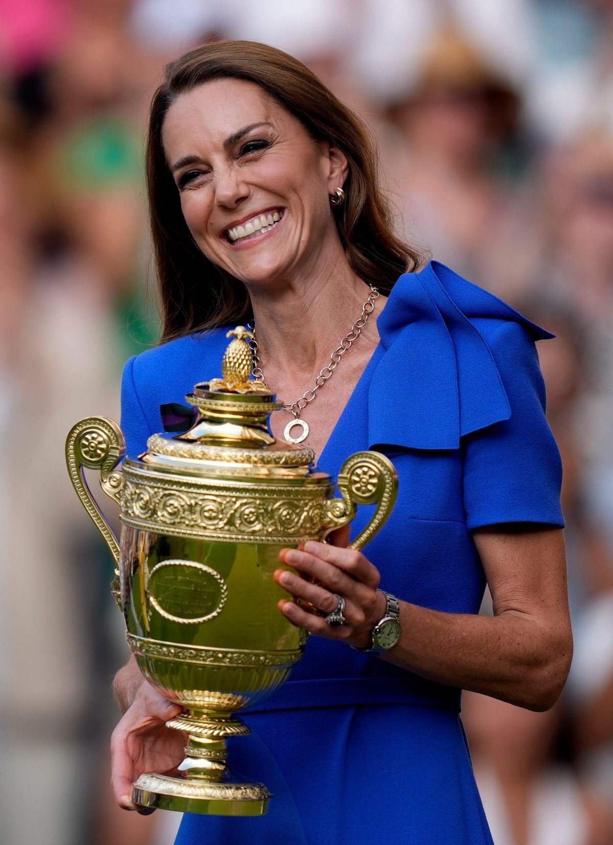 The Princess of Wales presents the Gentlemen's Singles Trophy to Jannik Sinner at Wimbledon on July 13, 2025 (Andrew Matthews/PA Images/Alamy)