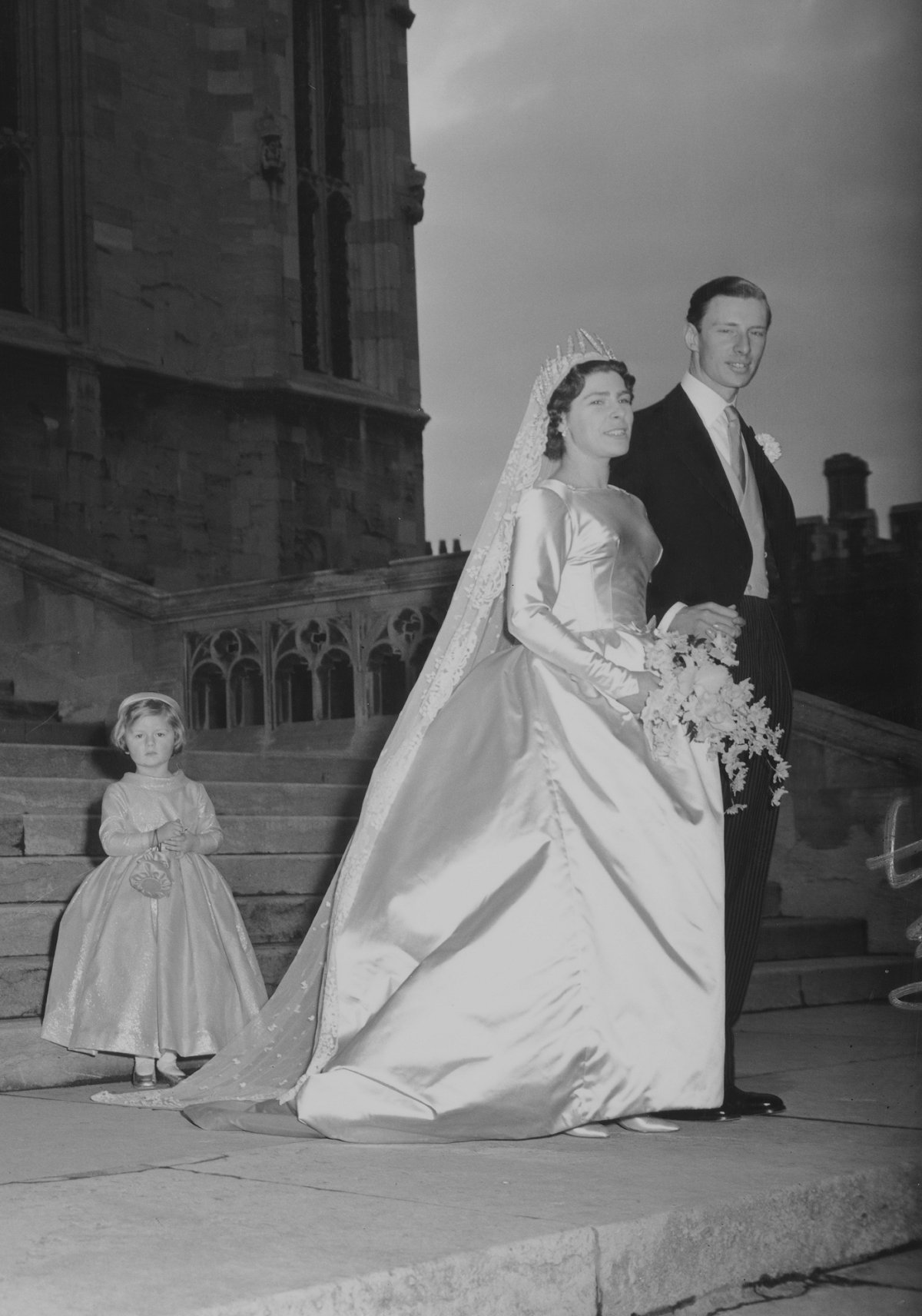 Anne Abel Smith and David Liddell-Grainger leave St. George's Chapel, Windsor, after their wedding on December 14, 1957 (Ron Burton/Keystone/Hulton Archive/Getty Images)