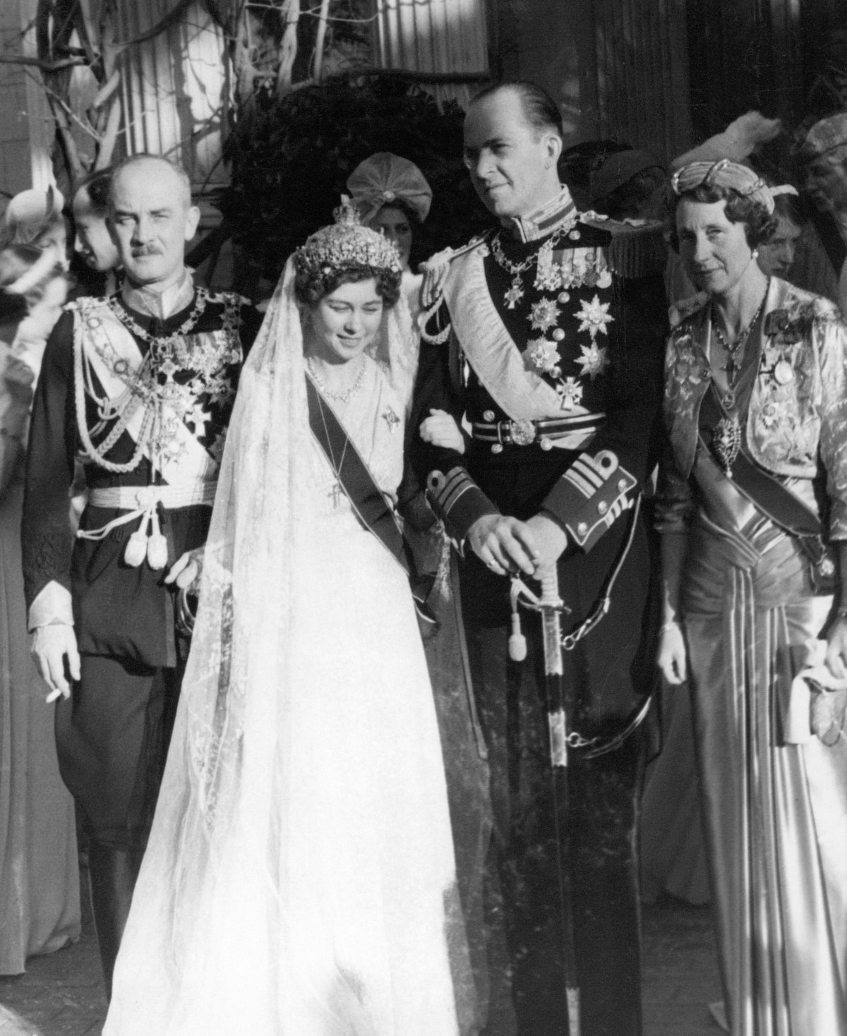 The wedding of Prince Paul of Greece and Princess Friederike of Hanover in Athens on January 9, 1938 (Sueddeutsche Zeitung/Alamy)