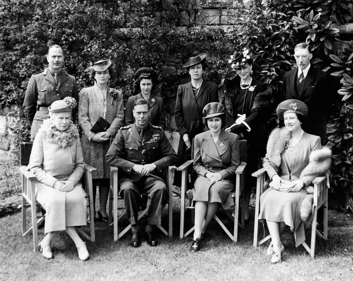 Members of the British royal family gather for an official portrait on the 18th birthday of Princess Elizabeth, April 1944 (PA Images/Alamy)