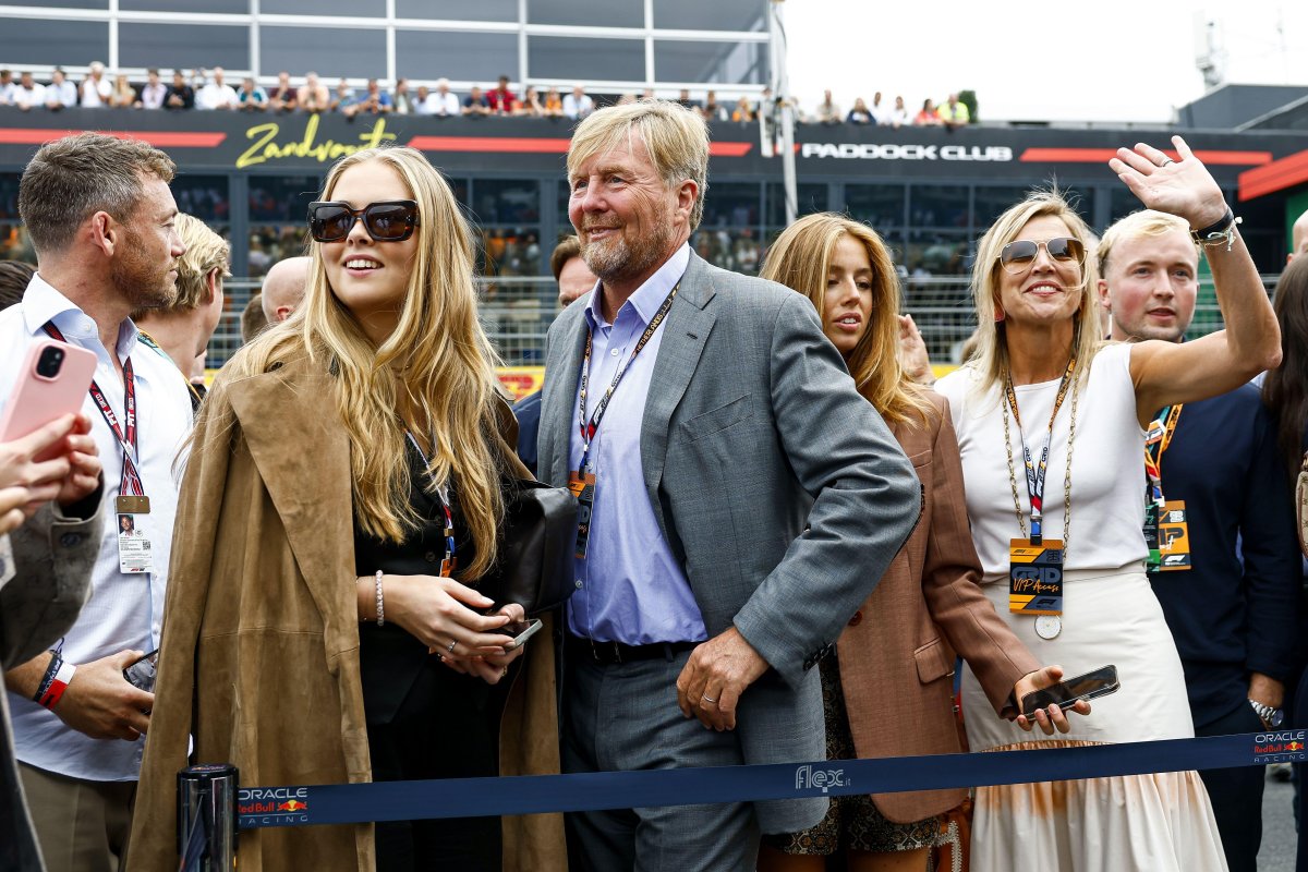 The King and Queen of the Netherlands, with their daughters, attend the Dutch F1 Grand Prix at the Zandvoort Circuit on August 31, 2025 (SEM VAN DER WAL/ANP/Alamy)