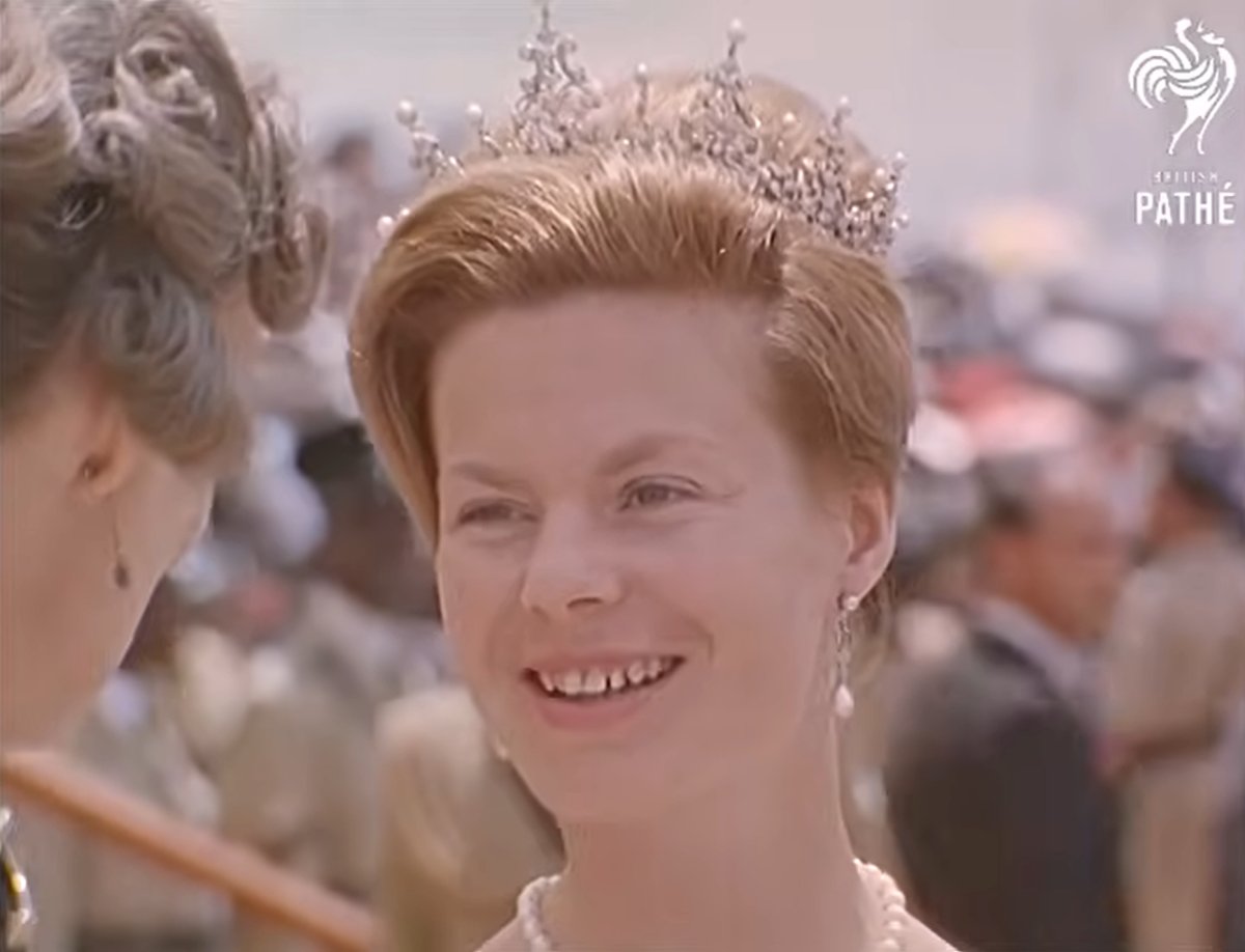 The Duchess of Kent attends a ceremony at Kololo Stadium in Kampala marking Uganda's independence on October 9, 1962 (screencapture)