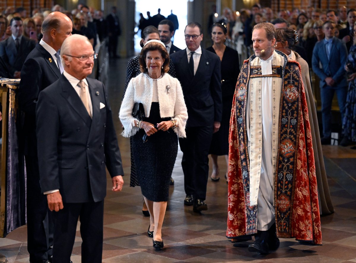 The King and Queen of Sweden arrive for a service at Storkyrkan Cathedral in Stockholm ahead of the opening of the Riksdag on September 9, 2025 (Jessica Gow/TT News Agency/Alamy)