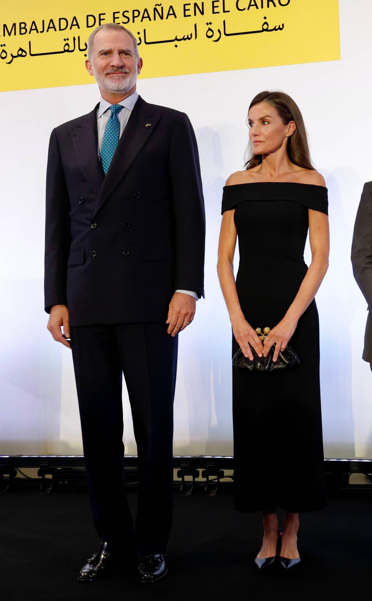 The King and Queen of Spain meet with members of the Spanish community residing in Egypt on September 16, 2025 (Cordon Press/Alamy)