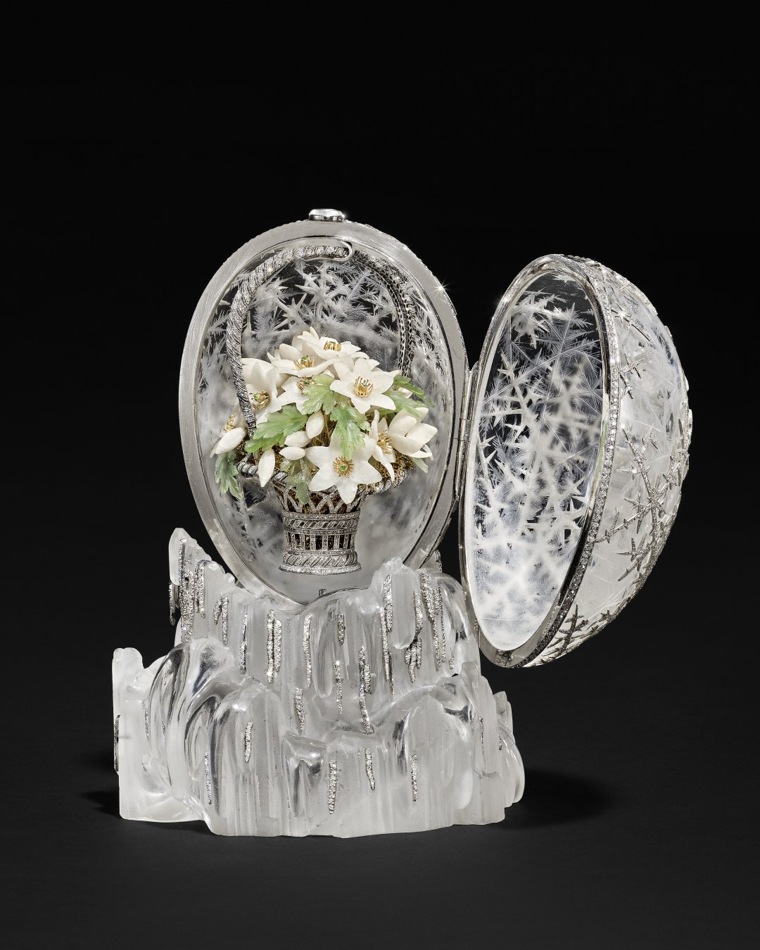 The Winter Egg of 1913, photographed ahead of its sale in London, 2025 (Christie's)