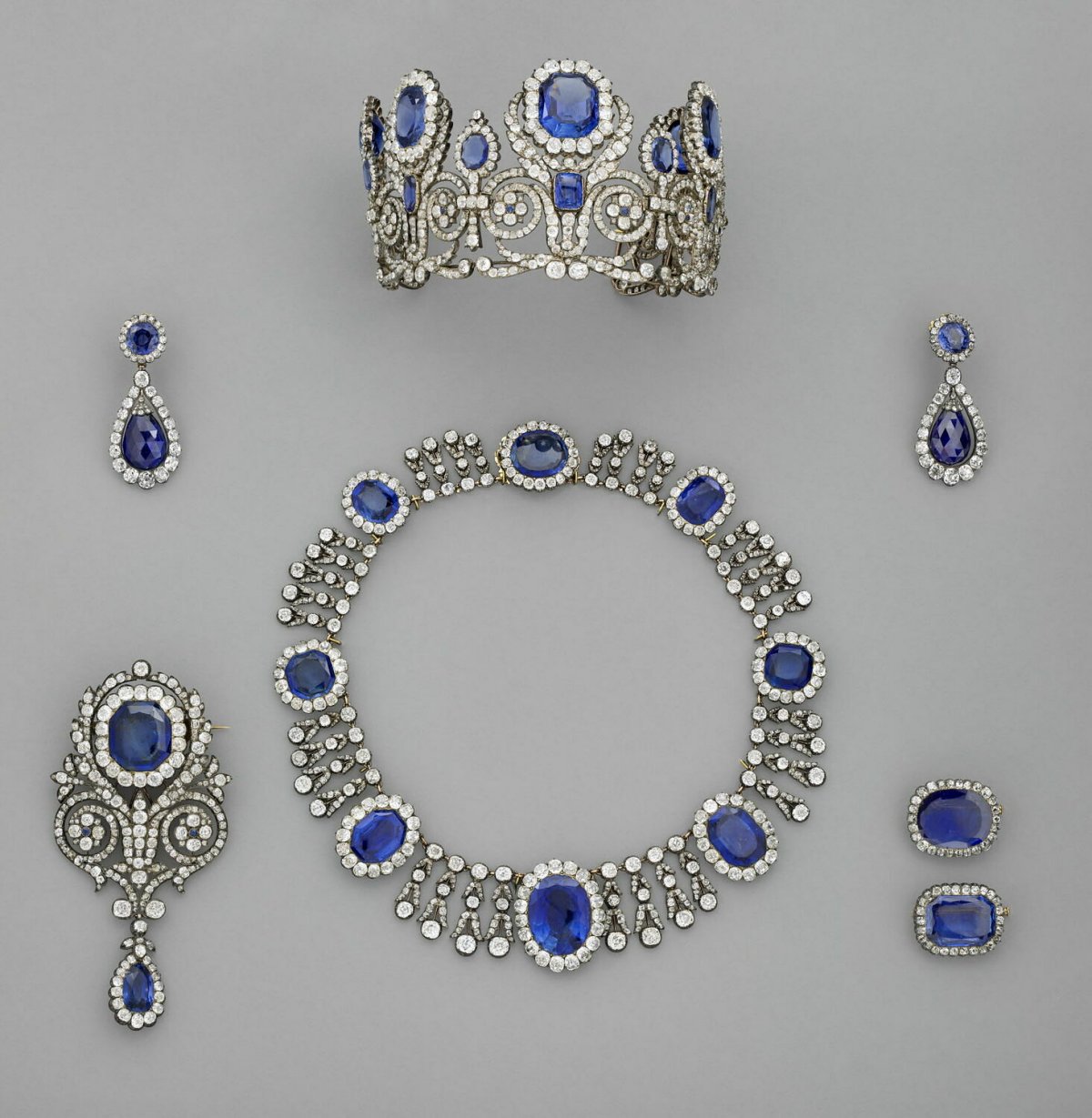 Queen Marie-Amélie's sapphire parure (Louvre Museum)
