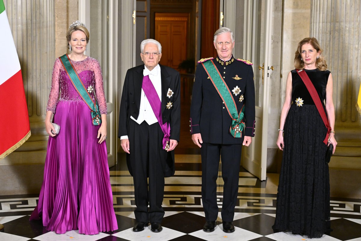 The King and Queen of the Belgians host a state banquet for President Sergio Mattarella of Italy and his daughter, Laura, at the Palace of Laeken on October 20, 2025 (ERIC LALMAND/Belga News Agency/Alamy)