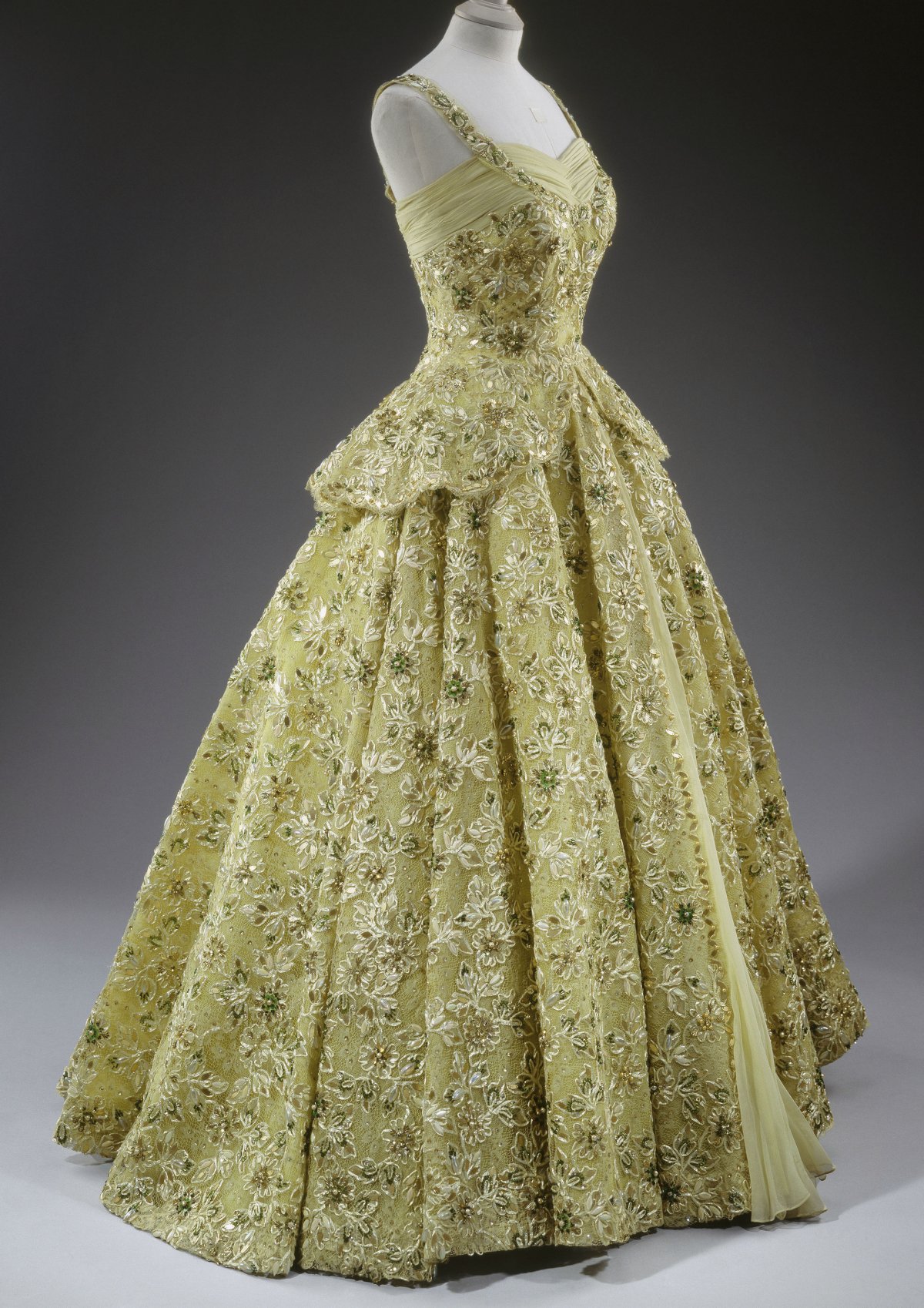 An evening gown made by Norman Hartnell for Queen Elizabeth II and worn during the American state visit in 1957 (Paul Bulley/Royal Collection Trust)