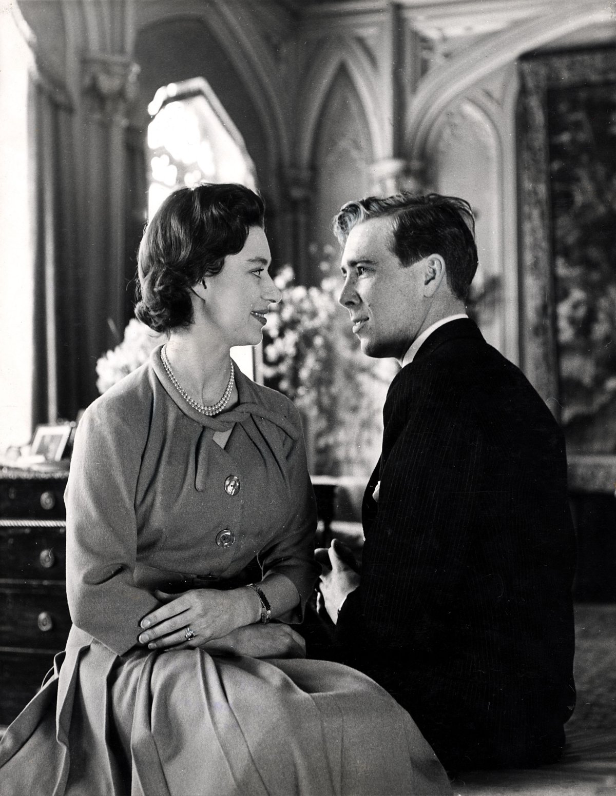 Princess Margaret and Antony Armstrong-Jones pose for portraits at Royal Lodge in Windsor on February 27, 1960 (Pictorial Press/Alamy)