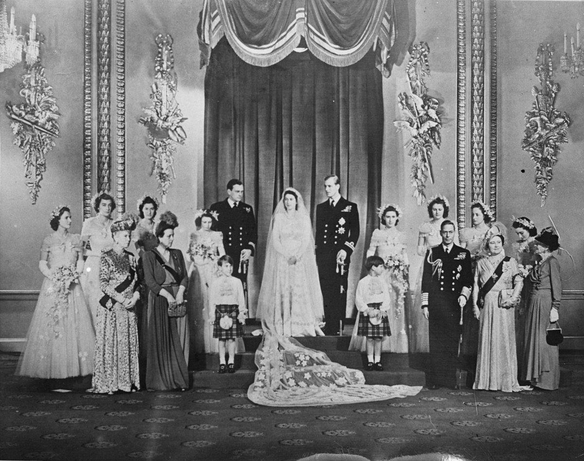 Group portrait at the wedding of Princess Elizabeth and Prince Philip on November 20, 1947 (Anefo/Nationaal Archief/Wikimedia Commons)
