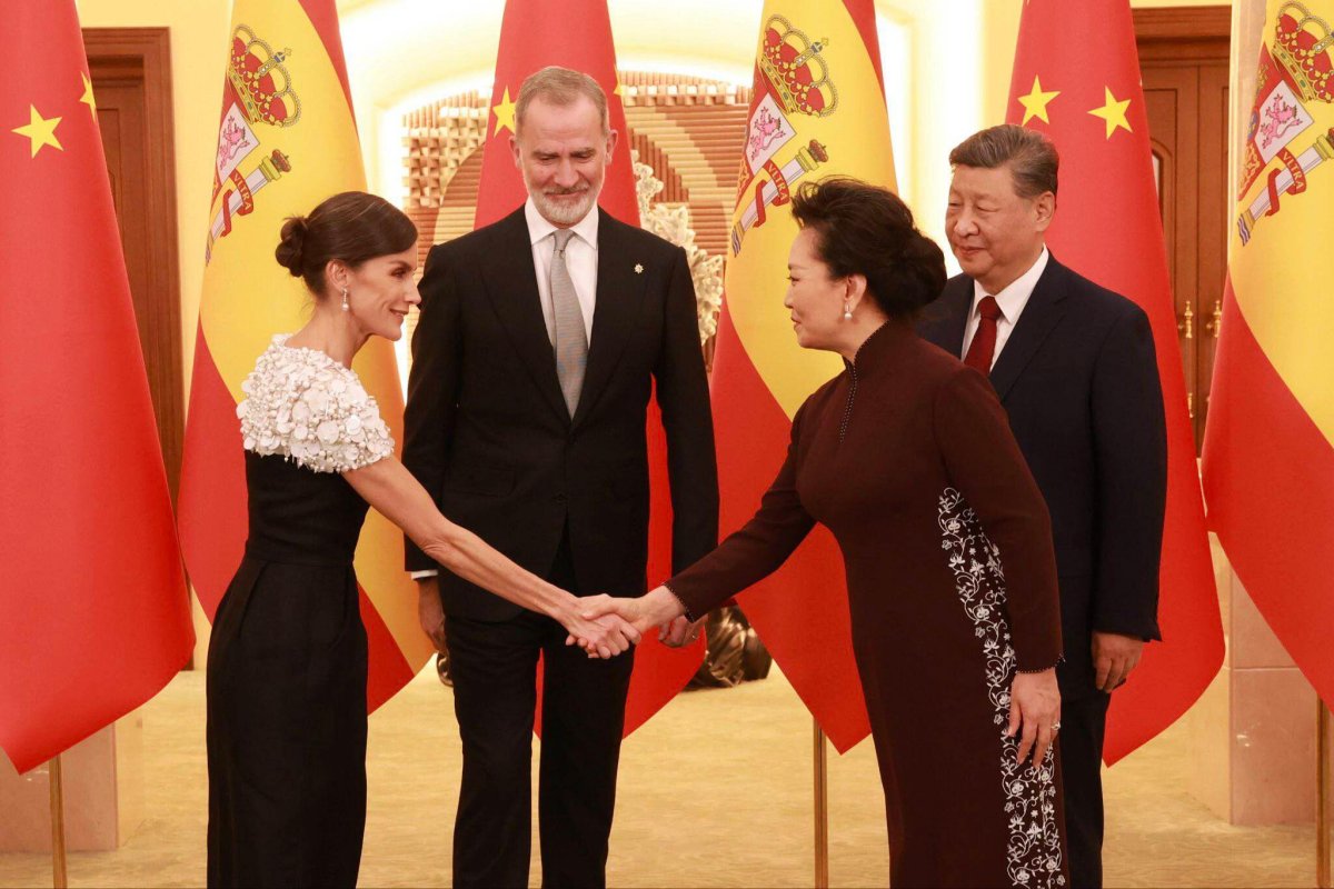 The King and Queen of Spain and the President and First Lady of China attend a gala concert at the National Centre for the Performing Arts in Beijing on November 12, 2025 (CORDON PRESS/Alamy)