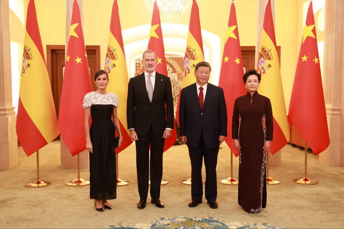 The King and Queen of Spain and the President and First Lady of China attend a gala concert at the National Centre for the Performing Arts in Beijing on November 12, 2025 (CORDON PRESS/Alamy)