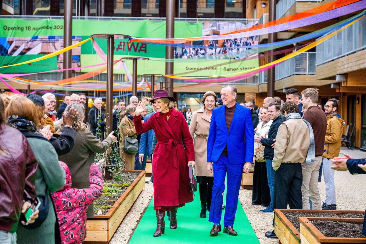 The Queen of the Netherlands opens a new residential building in Rotterdam on November 18, 2025 (FRANK DE ROO/ANP/Alamy)