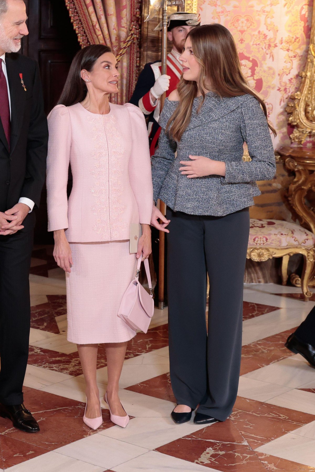 The King and Queen of Spain, with Queen Sofia, the Princess of Asturias, and Infanta Sofia, receive dignitaries after the presentation of the Order of the Golden Fleece at the Royal Palace in Madrid on November 21, 2025 (Sipa USA/Alamy)
