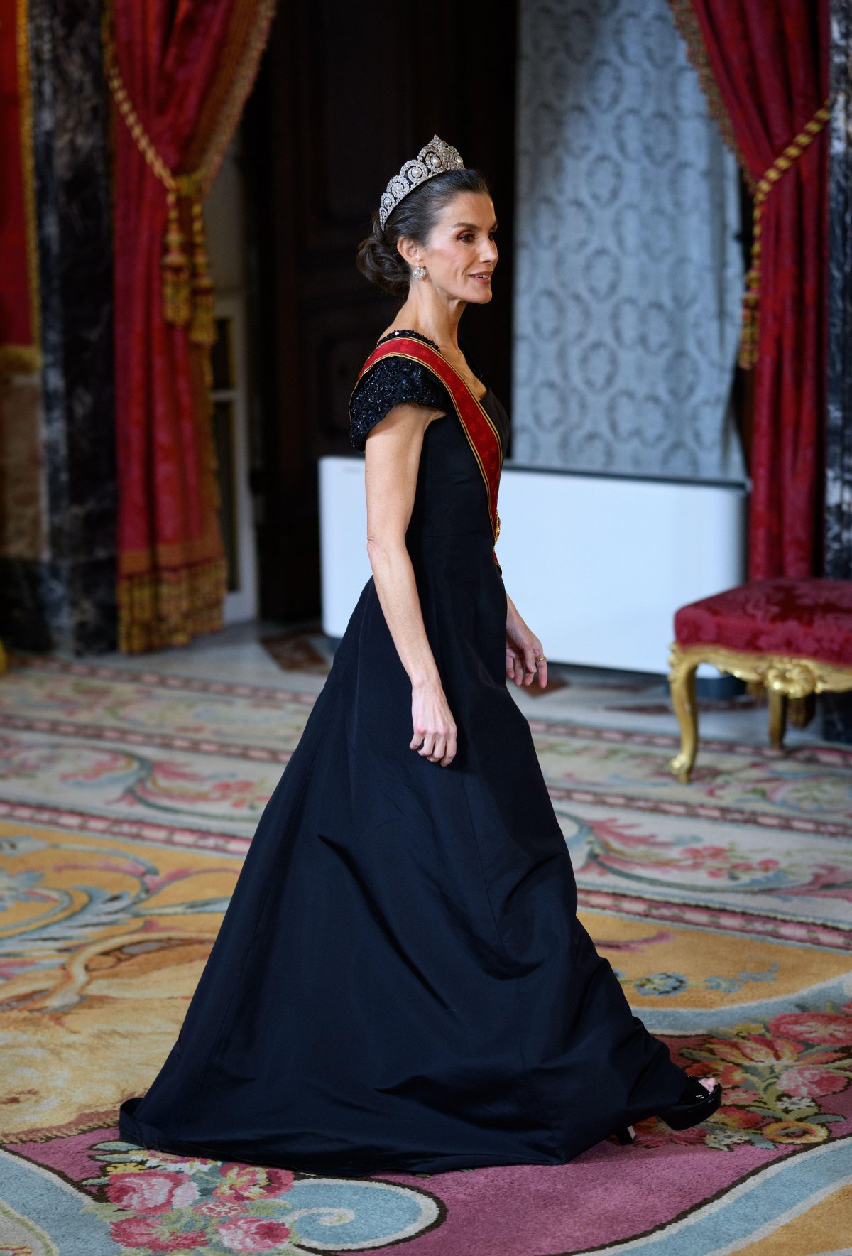 The King and Queen host a gala dinner in honor of the President of Germany at the Royal Palace in Madrid on November 26, 2025 (Bernd von Jutrczenka/DPA Picture Alliance/Alamy)