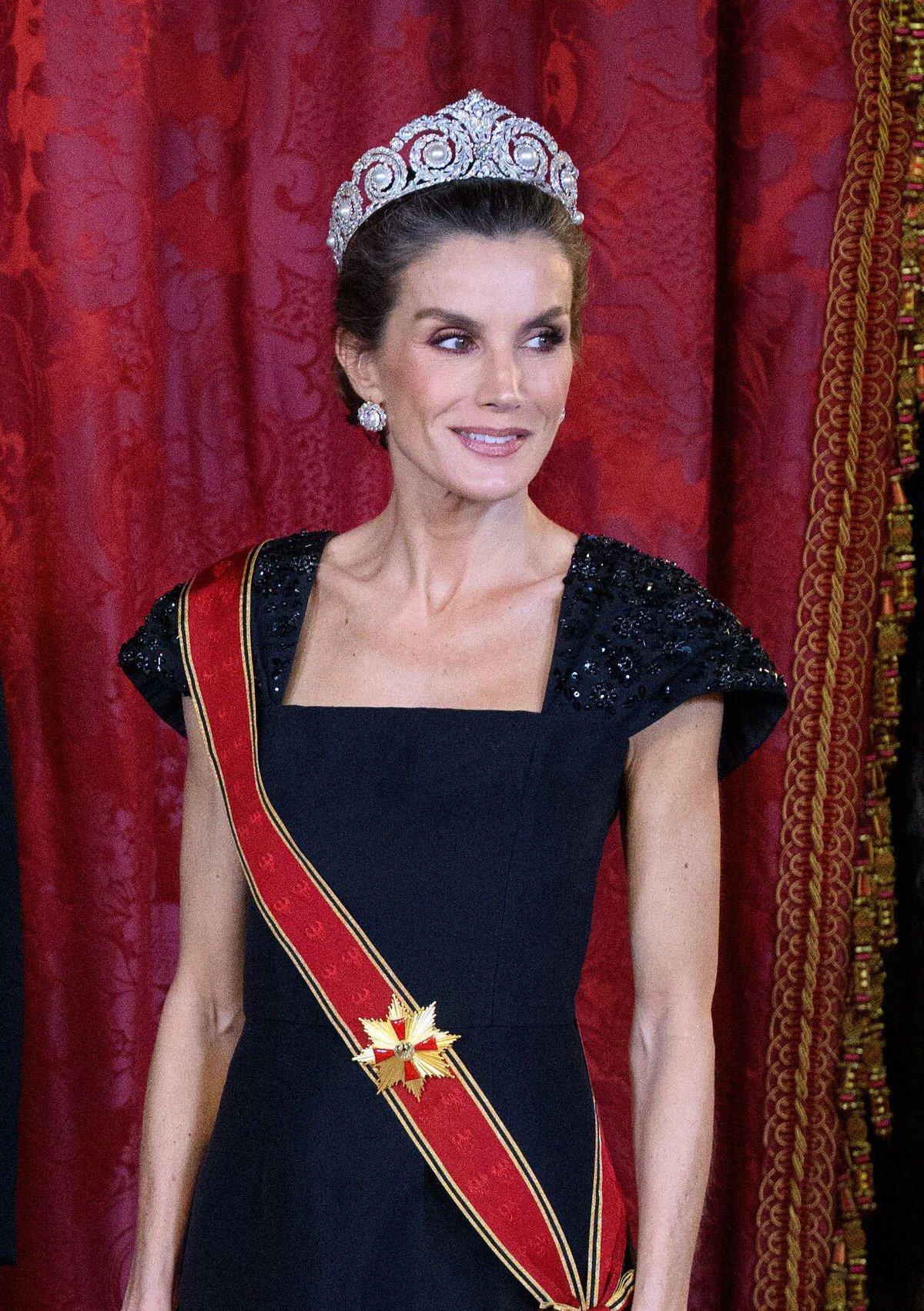 The King and Queen host a gala dinner in honor of the President of Germany at the Royal Palace in Madrid on November 26, 2025 (Bernd von Jutrczenka/DPA Picture Alliance/Alamy)