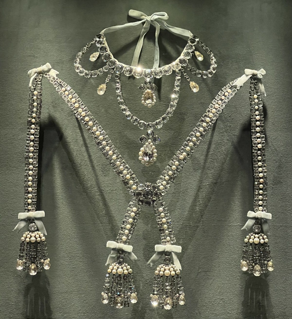 Views of the Marie Antoinette Style exhibition at the Victoria & Albert Museum in London, November 2025 (© Patricia Treble)