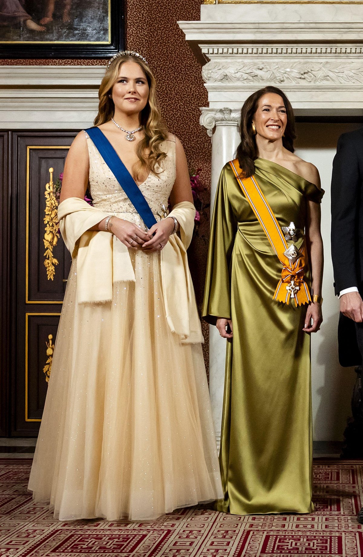The King and Queen of the Netherlands, with the Princess of Orange, host a state banquet for the visiting President of Finland at the Royal Palace in Amsterdam on December 11, 2025 (REMKO DE WAAL/ANP/Alamy)