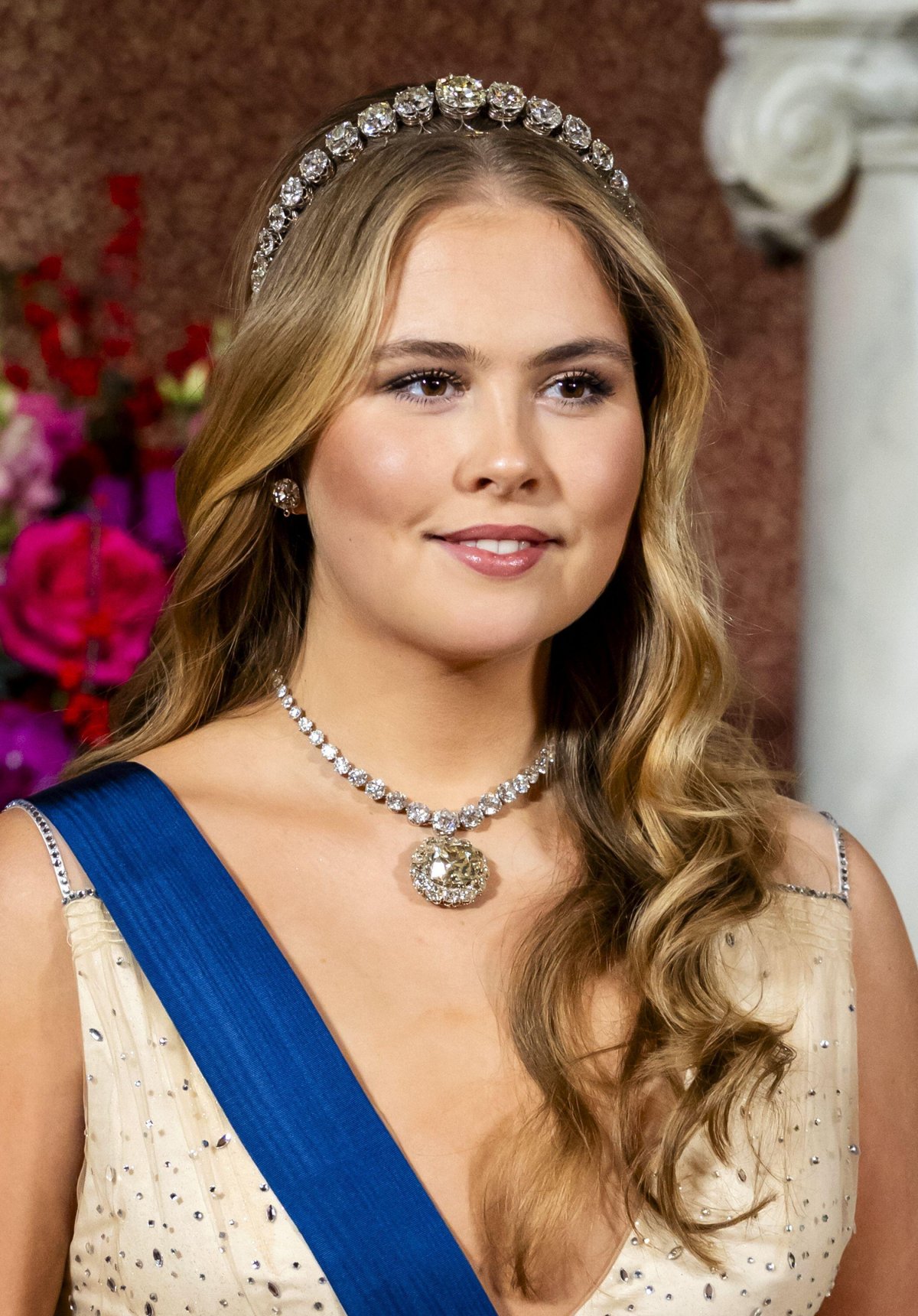 The King and Queen of the Netherlands, with the Princess of Orange, host a state banquet for the visiting President of Finland at the Royal Palace in Amsterdam on December 11, 2025 (REMKO DE WAAL/ANP/Alamy)