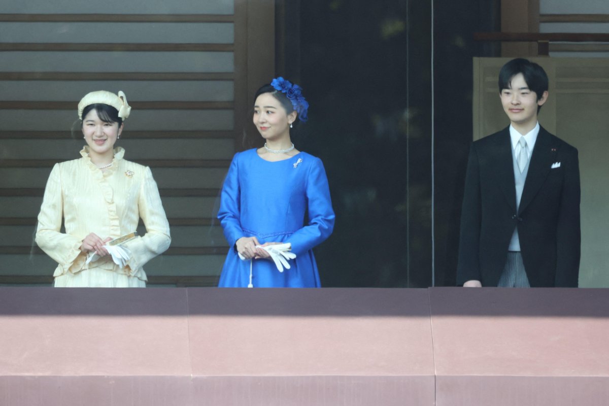 The Japanese imperial family gathers to celebrate the Emperor's birthday on the balcony of the Imperial Palace in Tokyo on February 23, 2026 (Rodrigo Reyes Marin/Zuma Press/Alamy)