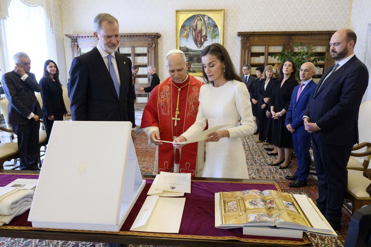 Pope Leo XVI receives the King and Queen of Spain at the Vatican on March 20, 2026 (Simone Risoluti/Abaca Press/Alamy)