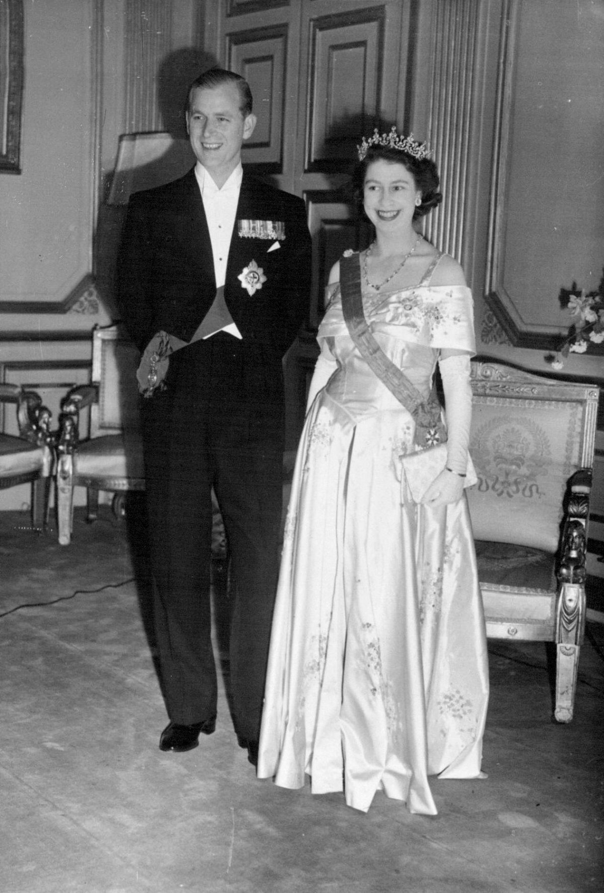 Prince Philip and Princess Elizabeth dine with President Auriol at the Elysee Palace on May 14, 1948 (Chronicle/Alamy)