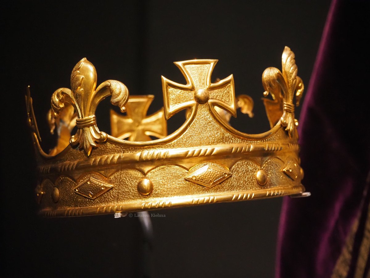 Views of Queen Elizabeth II: Her Life In Style at the King's Gallery, Buckingham Palace in London on April 9, 2026 (Photograph © Lauren Kiehna. All rights reserved.)