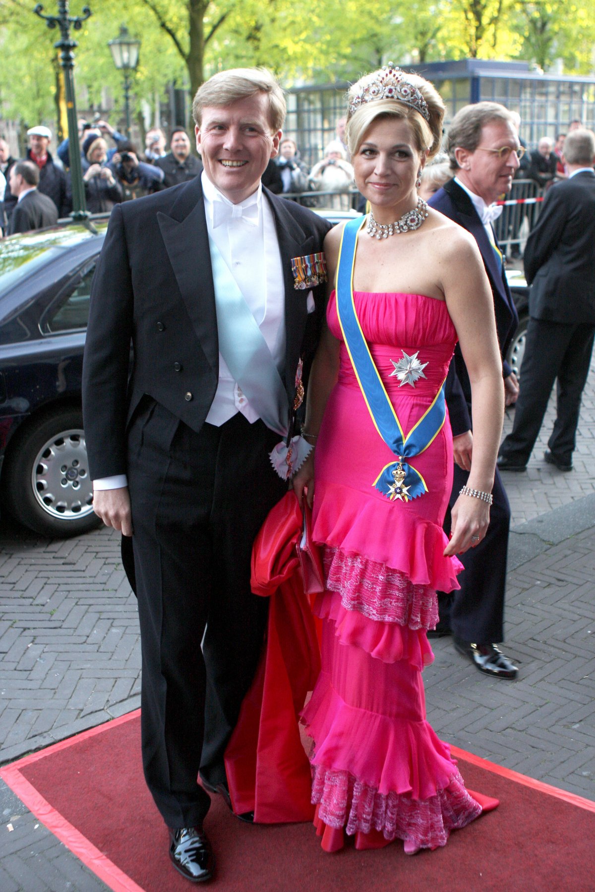 The Prince of Orange and Princess Maxima arrive for a return dinner during the Swedish state visit on April 22, 2009 (DPA Picture Alliance/Alamy)