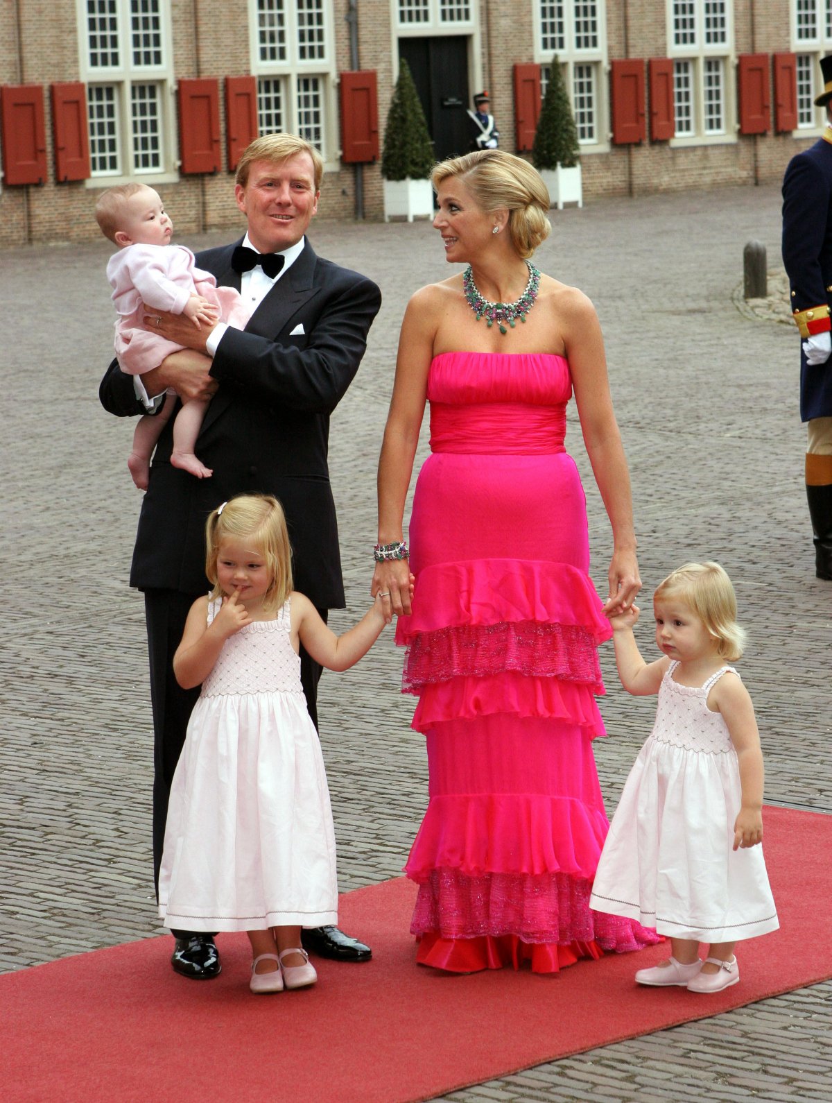 The Prince of Orange and Princess Maxima, with Princesses Amalia, Alexia, and Ariane, arrive for his 40th birthday celebration at Apeldoorn on September 1, 2007 (Albert Nieboer/DPA Picture Alliance/Alamy)